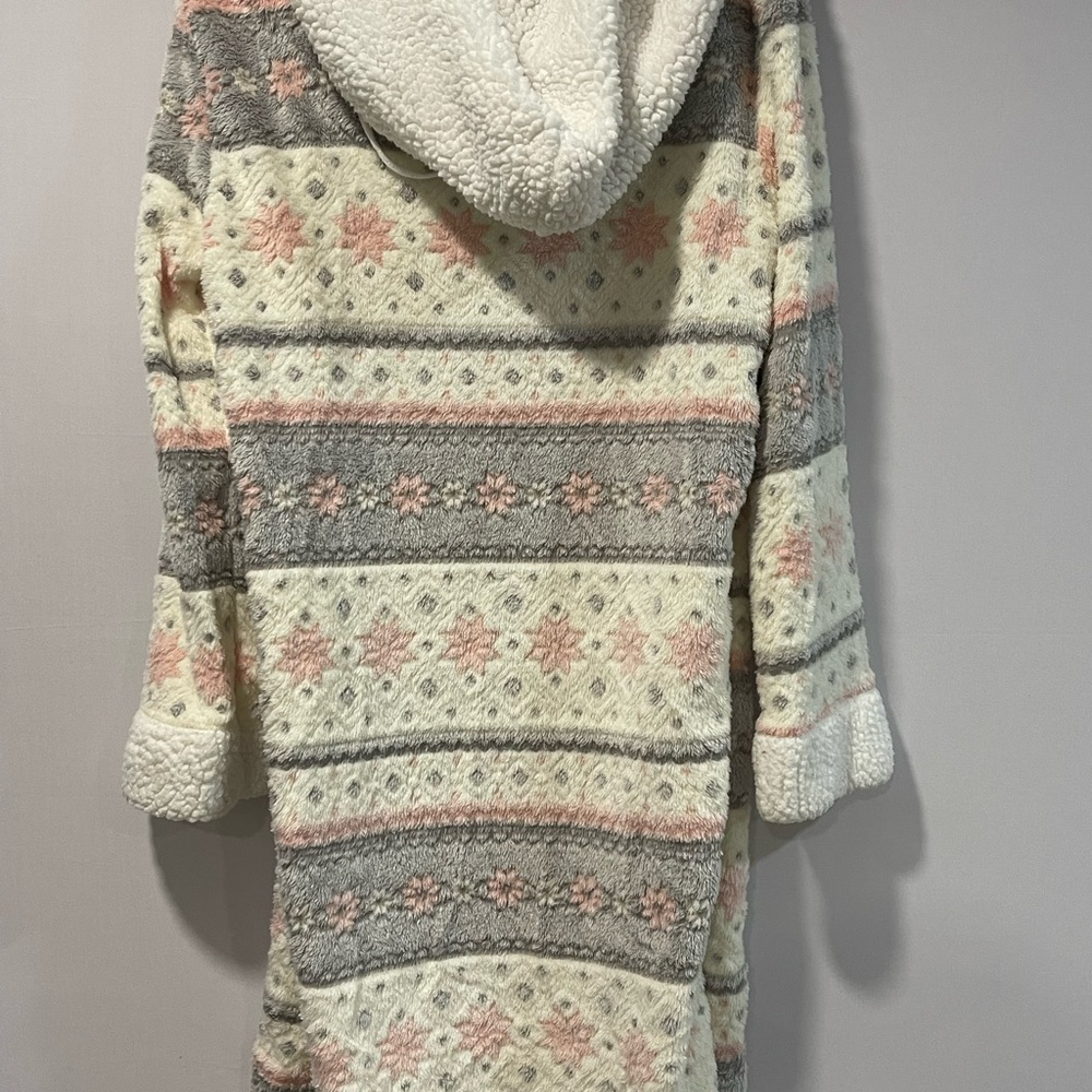 Night robe never used no tag
